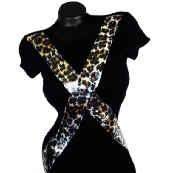 Black fitted tee ~ Sequin Leopard across the chest - Picture 3 of 4